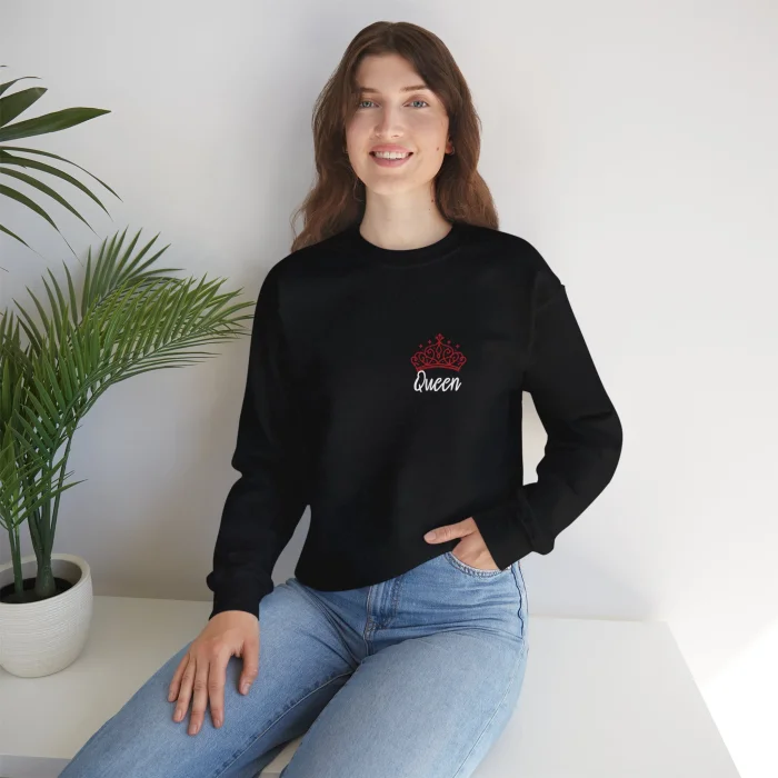 Bluza z nadrukiem There Is Only One Queen