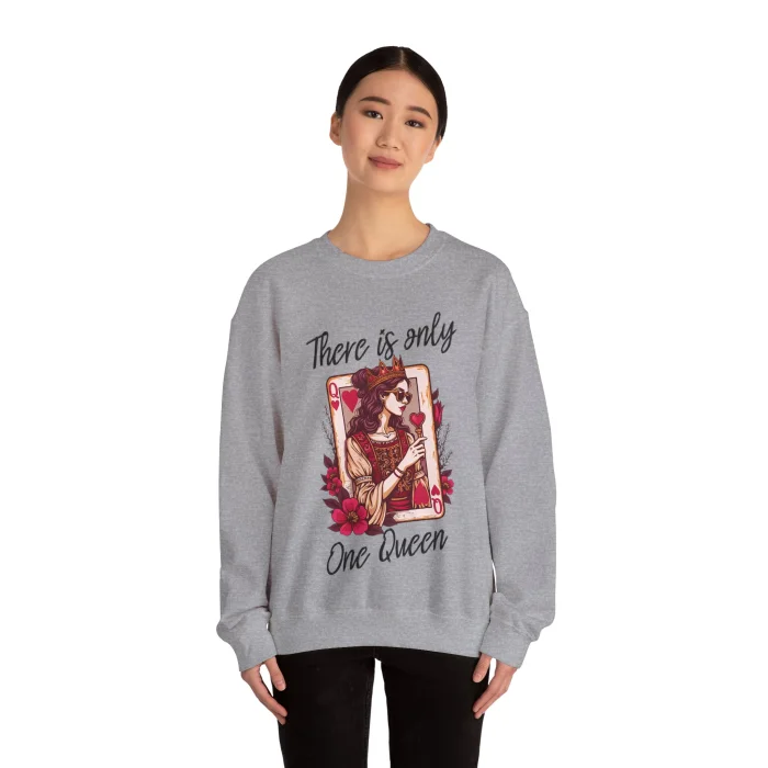Bluza z nadrukiem There Is Only One Queen ver 2