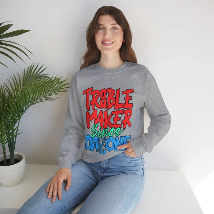 Bluza z nadrukiem Trouble Maker