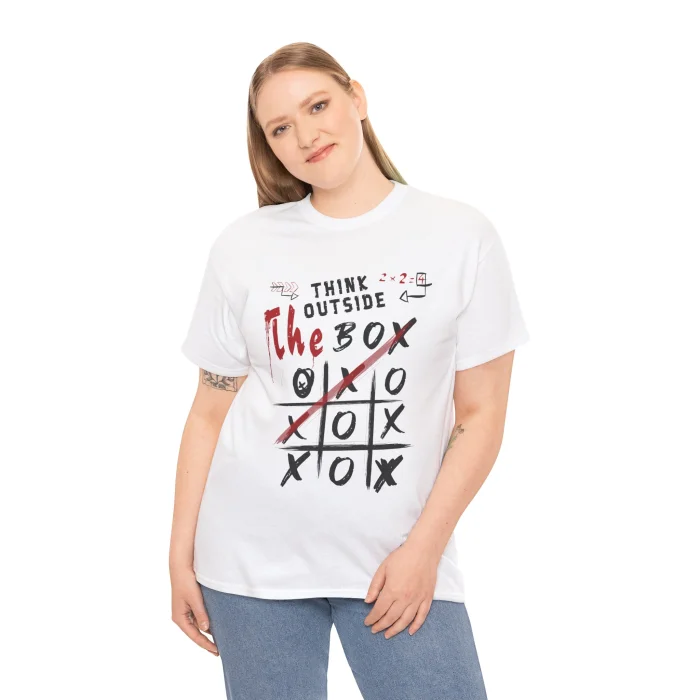 T-shirt z nadrukiem Think Outside The Box
