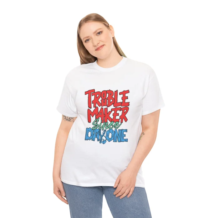 T-shirt z nadrukiem Trouble Maker